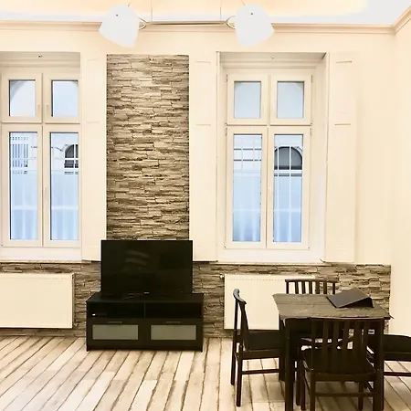 Homelike Luxury Flat On Gyulai Pal * Budapest