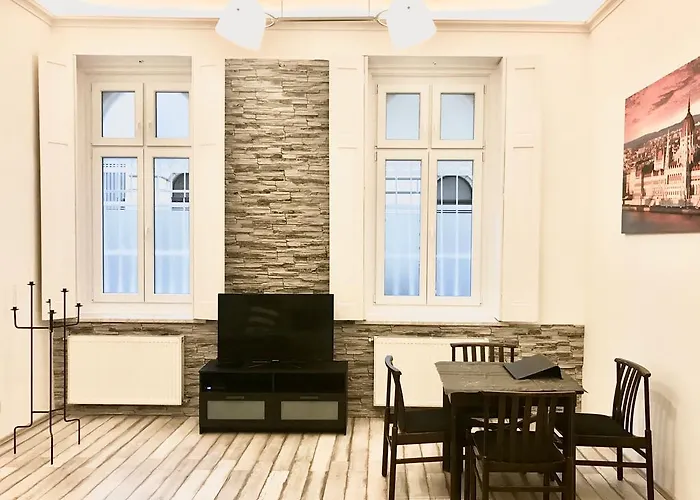 Homelike Luxury Flat On Gyulai Pal * Budapešť