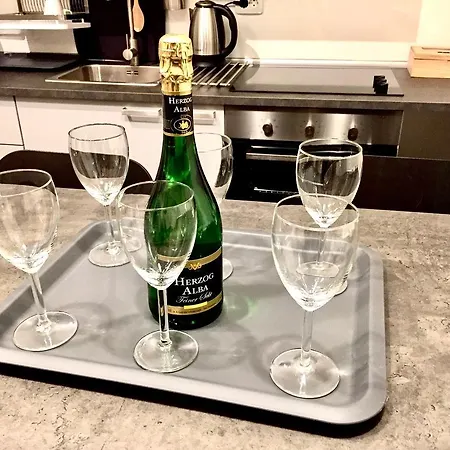 Homelike Luxury Flat On Gyulai Pál Apartamento