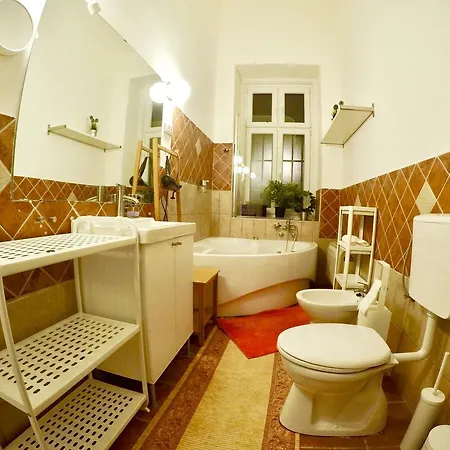 Apartamento Homelike Luxury Flat On Gyulai Pál *